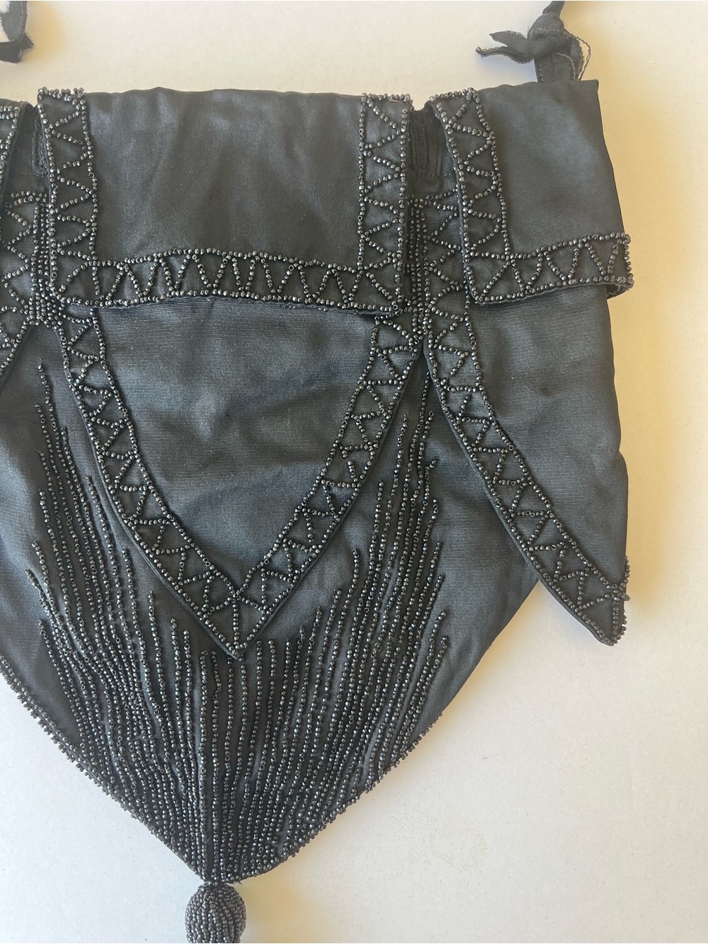 Vintage 1920s Black Beaded Drawstring Reticule Purse Tassel Evening Bag Taffeta - Picture 4 of 14